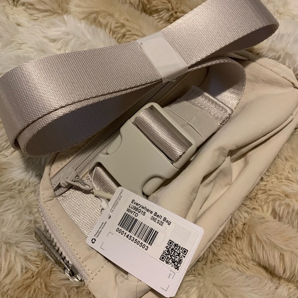 Everywhere Belt Bag - White - Picture 5 of 5